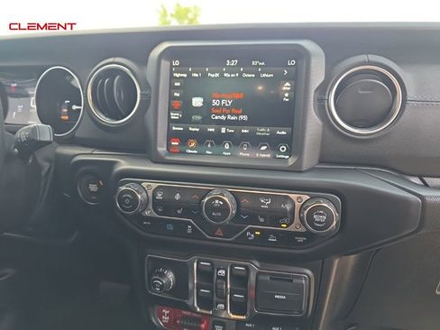 Used 2021 Jeep Wrangler Unlimited Rubicon 4xe w/ Cold Weather Group AWD/4WD image 23
