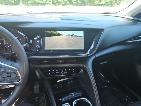 Used 2023 Buick Envision Essence AWD/4WD image 18