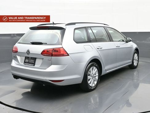 Used 2016 Volkswagen Golf S FWD image 4