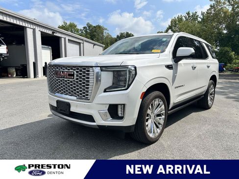 Used 2021 GMC Yukon Denali w/ Denali Premium Package AWD/4WD image 1