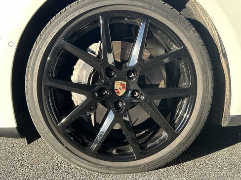 Certified 2025 Porsche Panamera 4 image 14