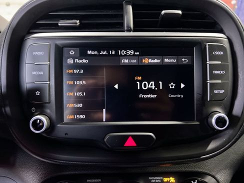 Used 2023 Kia Soul S FWD image 16