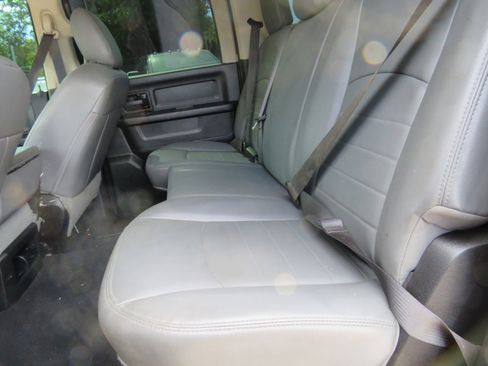 Used 2018 RAM 3500 Tradesman w/ Chrome Appearance Group image 20