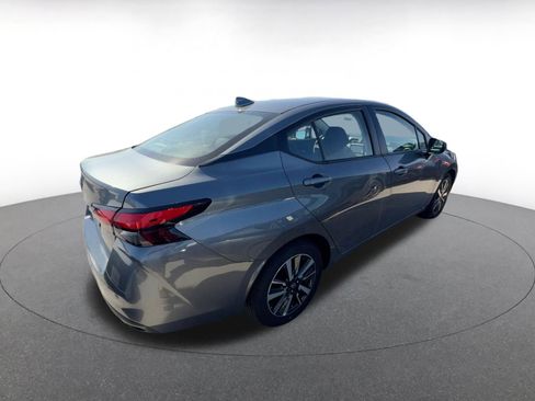 Used 2025 Nissan Versa SV image 6