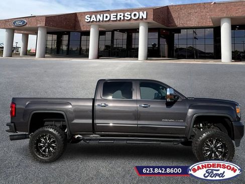 Used 2015 GMC Sierra 2500 Denali w/ Duramax Plus Package image 2