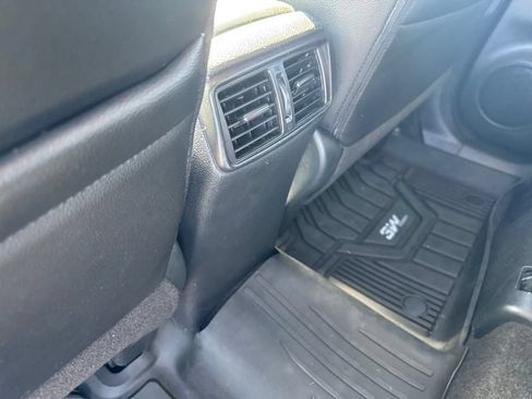 Used 2020 Nissan Rogue SL AWD/4WD image 25