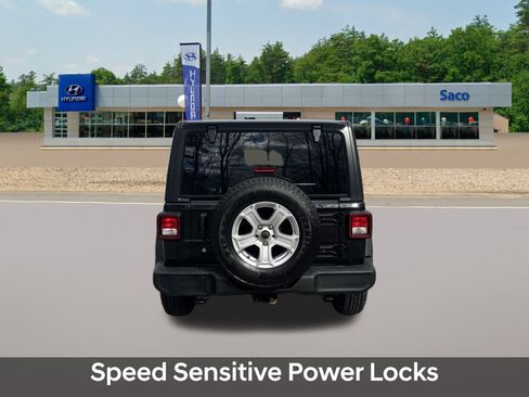 Used 2018 Jeep Wrangler Sport image 9