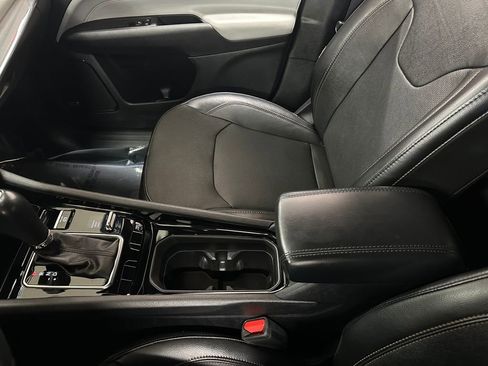 Certified 2023 Jeep Compass Limited w/ Elite Group image 32