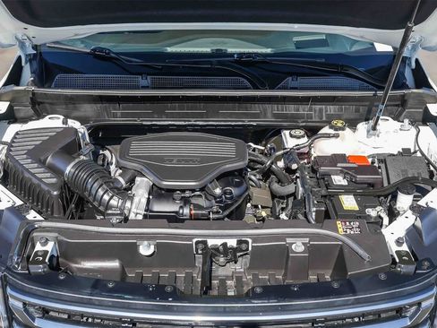 Used 2023 GMC Acadia AT4 w/ Technology Package image 23