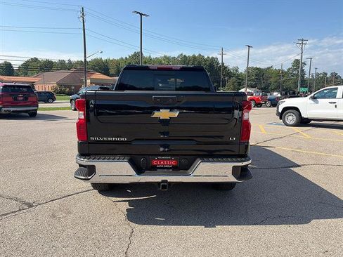 Used 2025 Chevrolet Silverado 1500 LT w/ Leather Package AWD/4WD image 5
