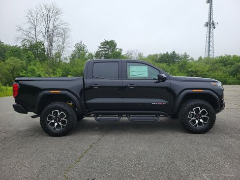 New 2025 GMC Canyon AT4 w/ AT4X Package image 4