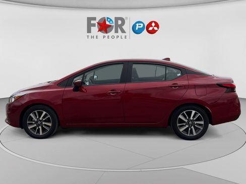 Used 2021 Nissan Versa SV FWD image 2
