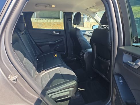 Used 2025 Ford Escape Platinum AWD/4WD image 12