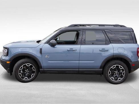 Used 2025 Ford Bronco Sport Outer Banks w/ Outer Banks Tech Package+ AWD/4WD image 9