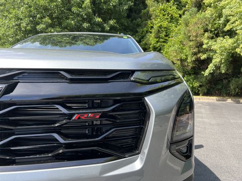 New 2026 Chevrolet Equinox RS w/ Safety and Technology Package FWD image 14