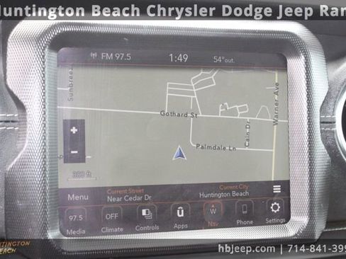 Used 2022 Jeep Wrangler Unlimited Sahara image 25
