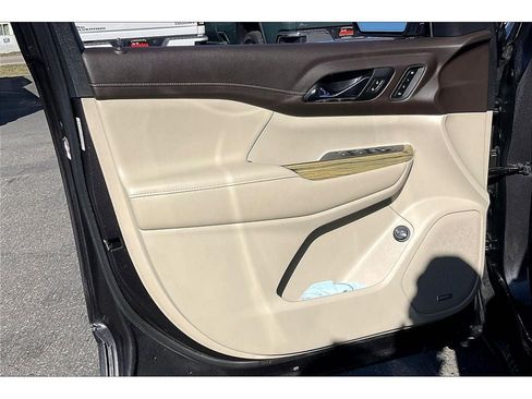 Used 2019 GMC Acadia Denali w/ Technology Package image 23