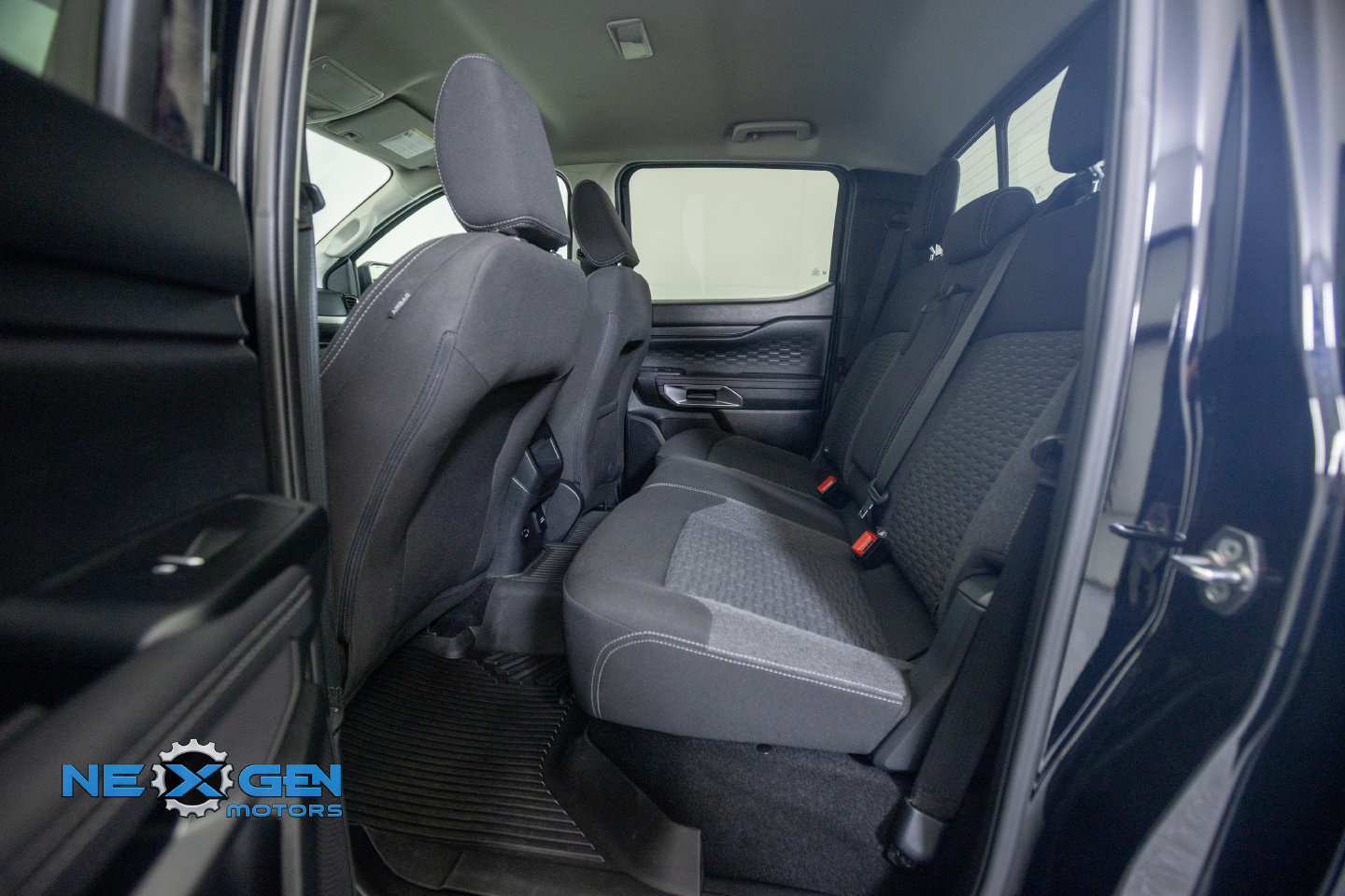 Used 2025 Ford Ranger XLT w/ Equipment Group 301A High AWD/4WD image 28