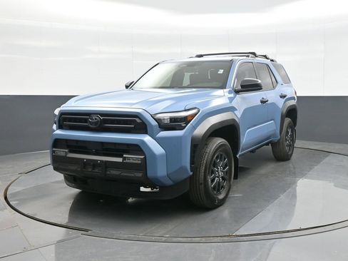 Used 2025 Toyota 4Runner SR5 image 3