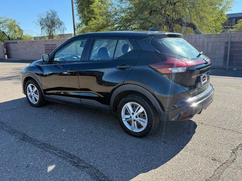 Used 2022 Nissan Kicks S image 6