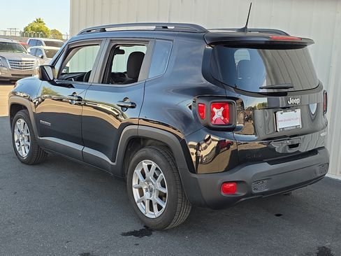 Used 2019 Jeep Renegade Latitude image 5