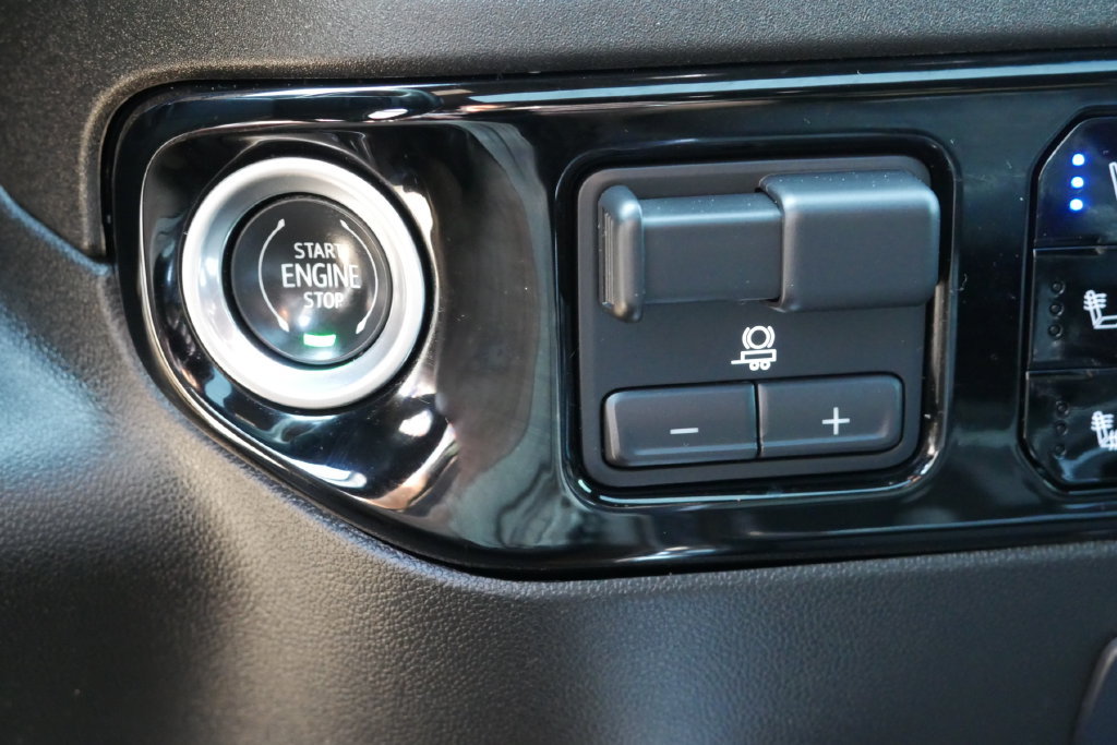 Used 2024 Chevrolet Silverado 2500 High Country AWD/4WD image 29