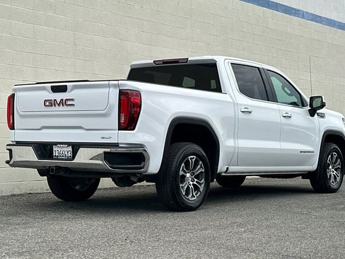 Certified 2024 GMC Sierra 1500 SLT RWD image 4