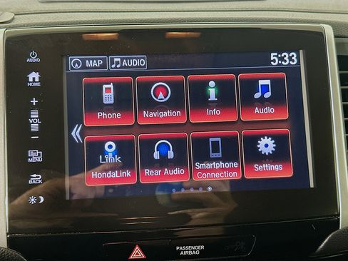 Used 2017 Honda Pilot Touring image 19