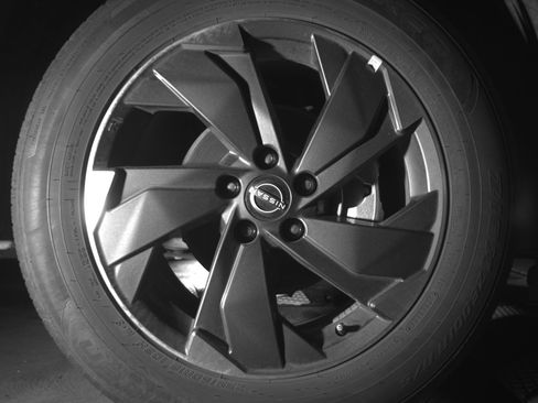 Used 2025 Nissan Rogue SV image 13