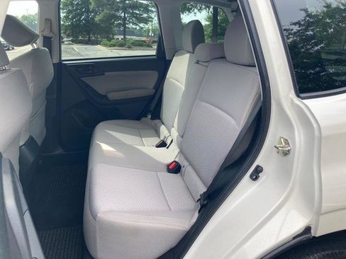 Used 2018 Subaru Forester 2.5i Premium w/ All-Weather Package image 7