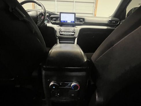 Used 2020 Ford Explorer XLT image 7