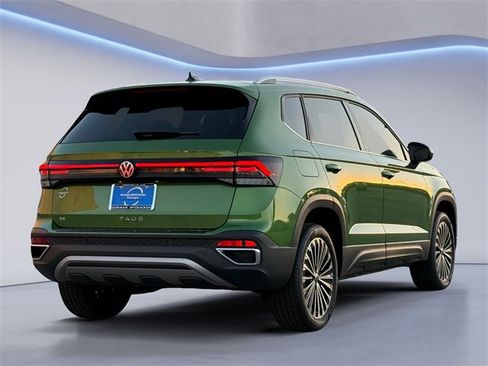New 2025 Volkswagen Taos SE image 5