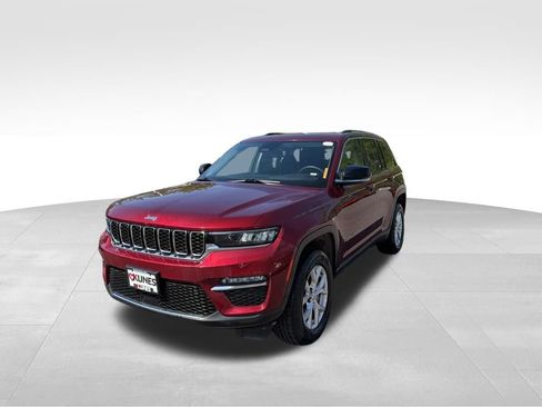 Used 2023 Jeep Grand Cherokee Limited AWD/4WD image 5