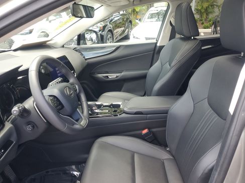 Certified 2025 Lexus NX 250 FWD w/ Towing Package (2000 Lbs) image 15