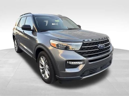 Used 2021 Ford Explorer XLT w/ Equipment Group 202A RWD image 1