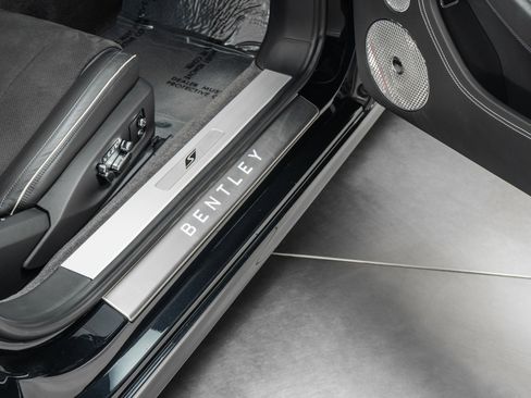 Used 2023 Bentley Continental GT V8 image 34