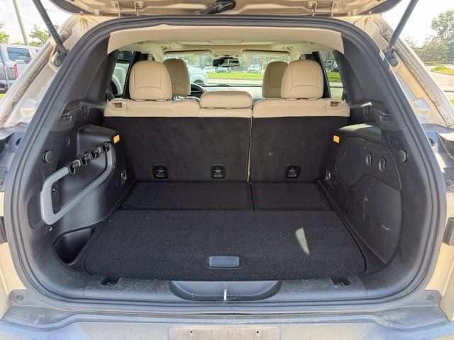 Used 2015 Jeep Cherokee Limited w/ Trailer Tow Group FWD image 9