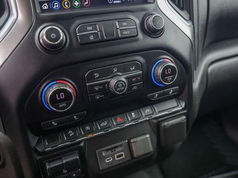 Used 2021 Chevrolet Silverado 1500 LT w/ Z71 Off-Road Package image 19