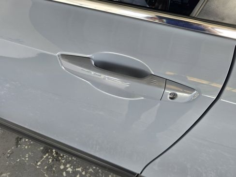 Used 2020 Honda CR-V EX image 17