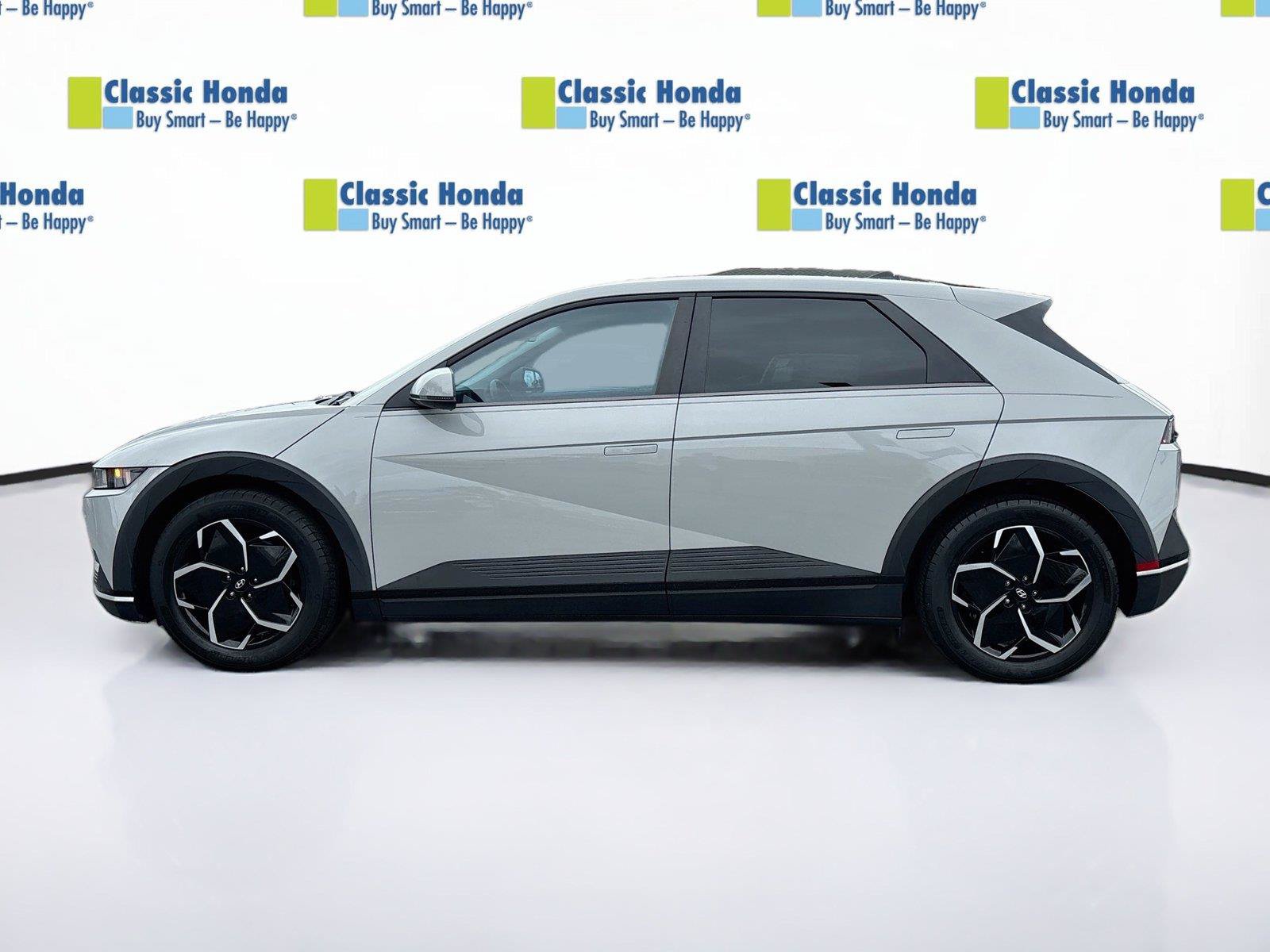 Used 2024 Hyundai Ioniq 5 SEL RWD image 4