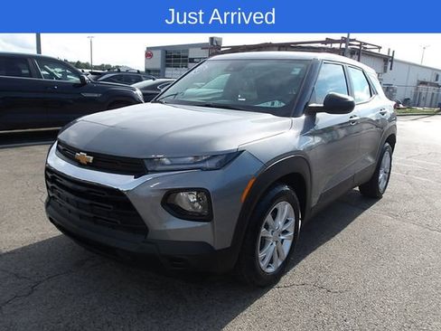 Used 2023 Chevrolet TrailBlazer LS FWD image 3