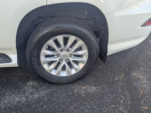 Used 2022 Lexus GX 460 image 10