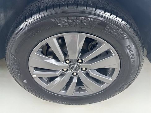 Used 2024 Nissan Pathfinder SV FWD image 39