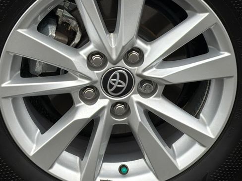 Used 2025 Toyota Camry LE w/ Convenience Package image 4