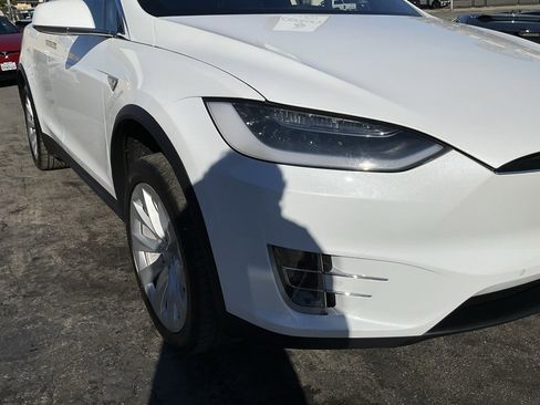 Used 2016 Tesla Model X 90D image 77