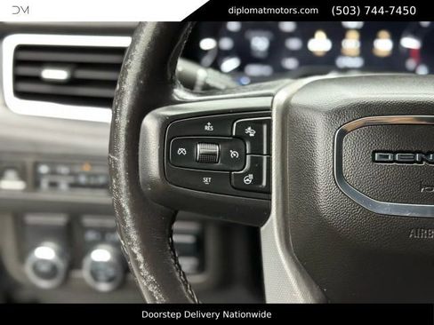 Used 2022 GMC Yukon XL Denali w/ Advanced Technology Package RWD image 35