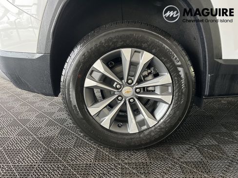 New 2026 Chevrolet Equinox LT w/ Convenience Package II image 23