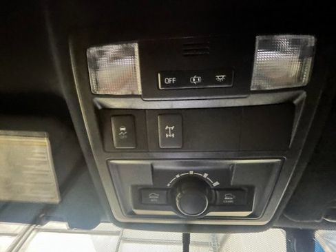 Used 2016 Toyota Tacoma TRD Off-Road w/ Towing Package image 11