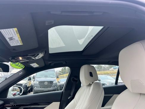 Used 2024 BMW 530i xDrive w/ Premium Package image 22