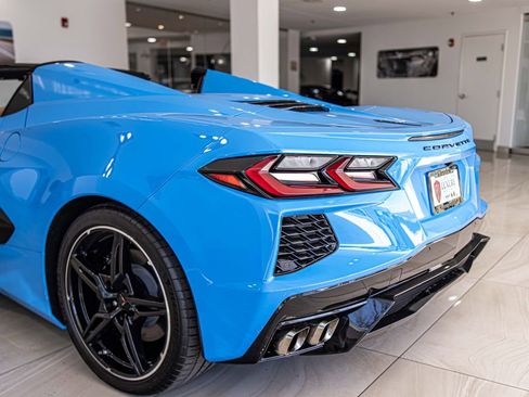 Used 2021 Chevrolet Corvette Stingray Convertible w/ 1LT image 16